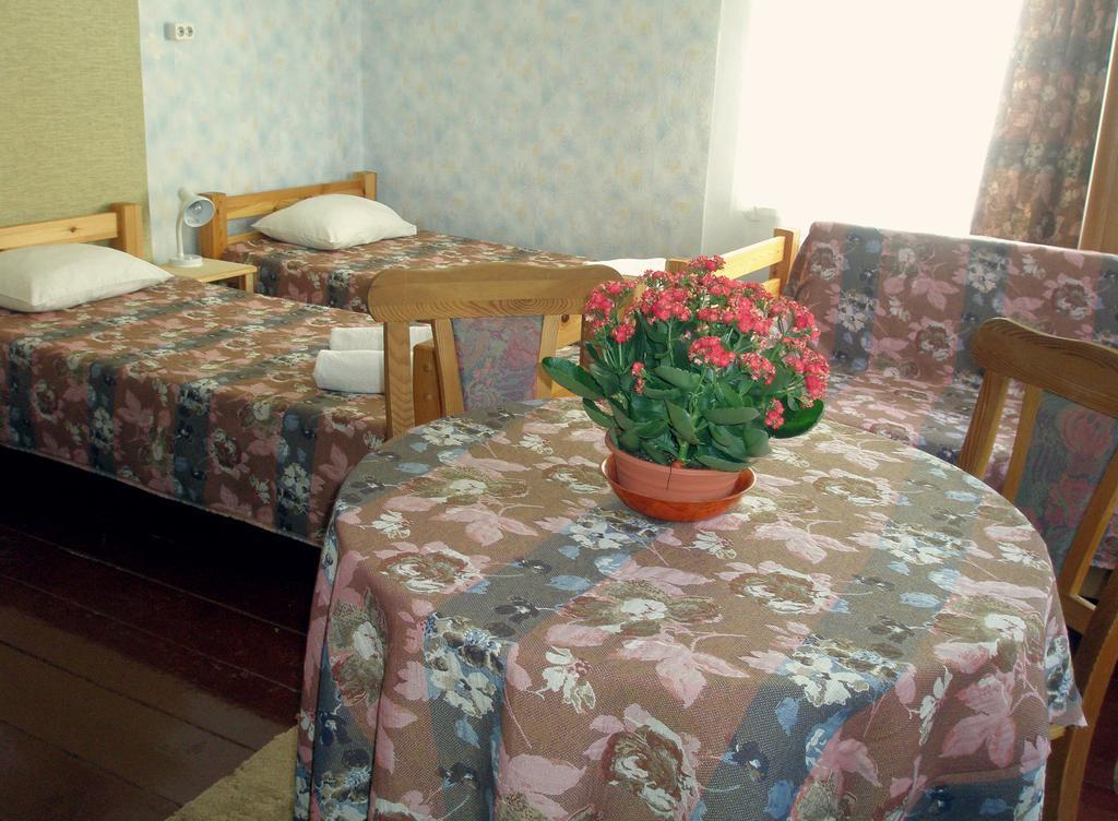 Meteorits Hotel Smiltene Kamer foto
